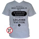 mások között katona póló szürke