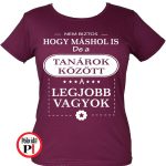 másban is tanár póló női burgundi